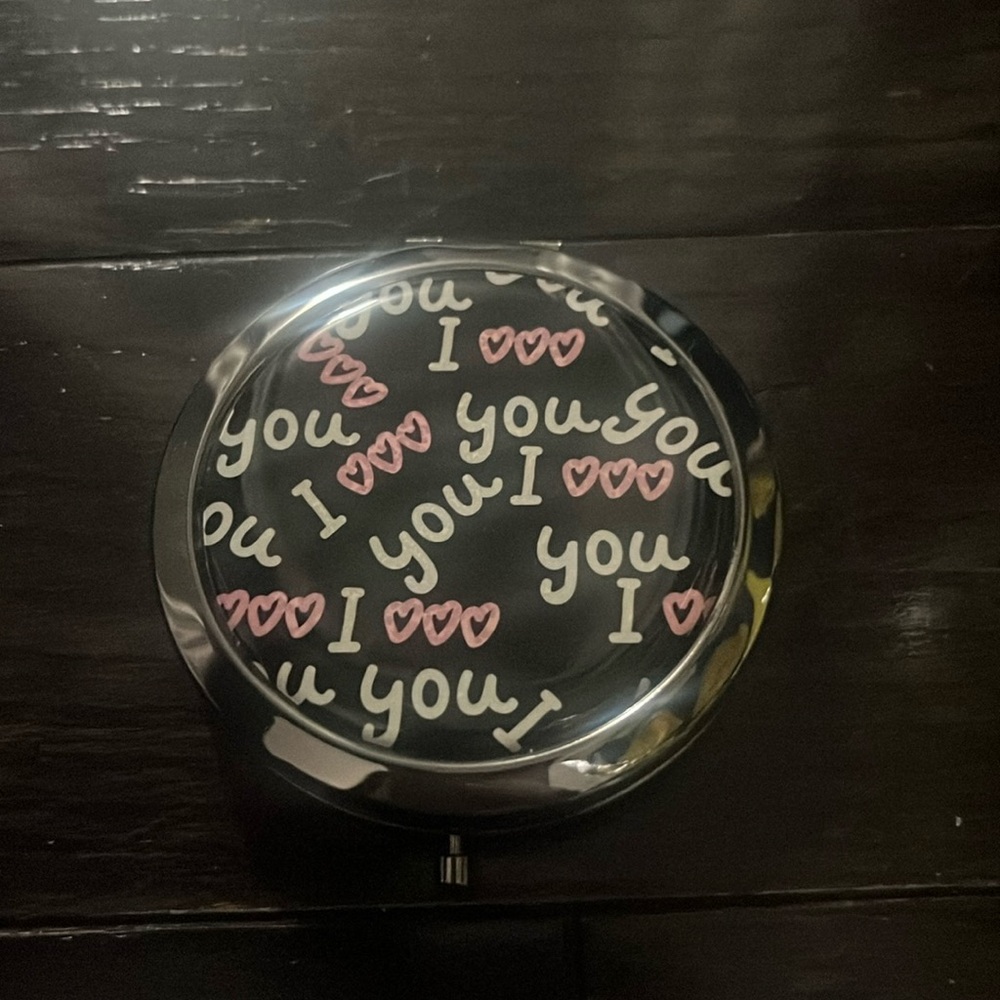 Compact mirror